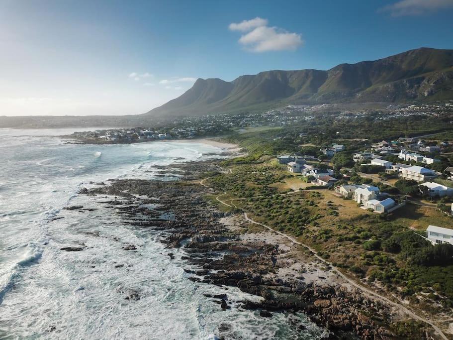 Mountain And Sea Cottage Hermanus Exteriör bild